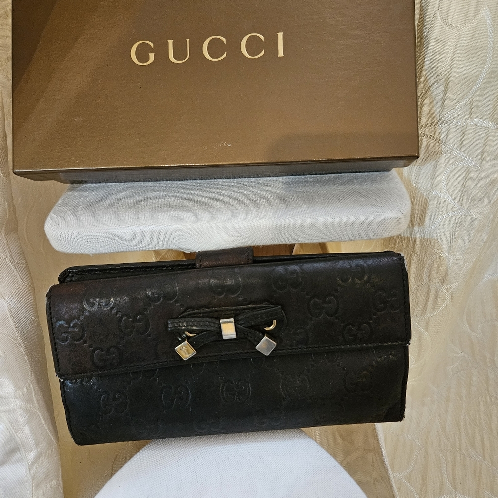 Gucci bow tie wallet